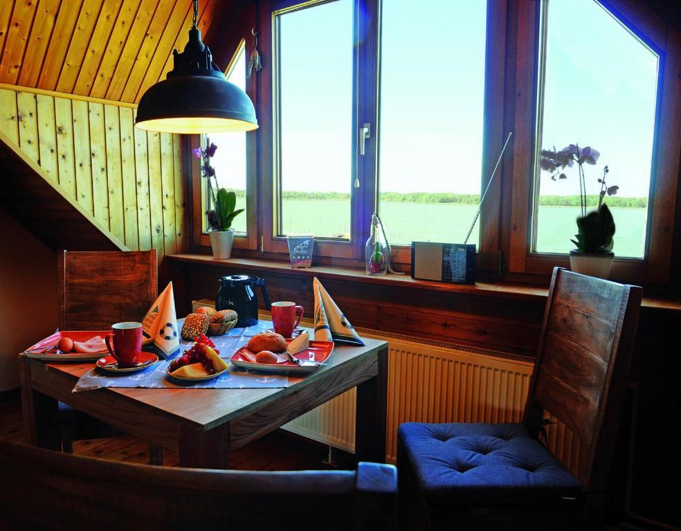 Ferienwohnung Blick auf den Bodden Ribnitz-Damgarten Exterior foto